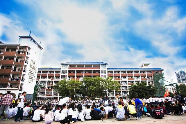 蓋連!莆田中考狀元出爐,擢英中學學霸考了695分