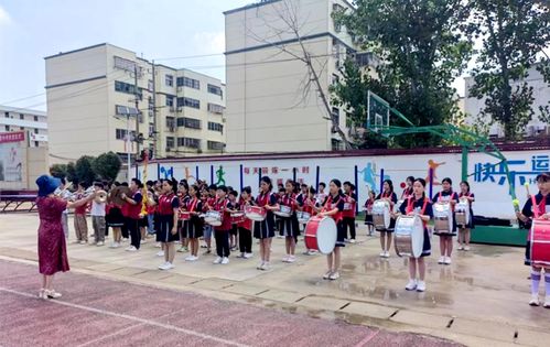 感恩母校,激揚(yáng)夢(mèng)想 潢川縣實(shí)驗(yàn)中學(xué)隆重舉行2024屆初中畢業(yè)典禮暨中考?xì)g送儀式