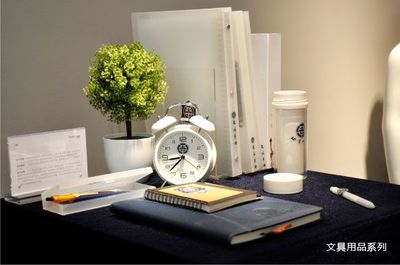 北京第四中學校園文化產品 - 校服,校服定制,校服設計,北京四中校服定制,人大附中校服定制,北大附中校服定制, 名校校服定制,優(yōu)卡校服 - 優(yōu)卡科技