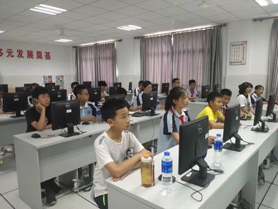 【翔學(xué)生風(fēng)采】發(fā)現(xiàn)成就 ---南翔中學(xué)YEA!創(chuàng)新創(chuàng)業(yè)&ldquo;夢(mèng)想之旅&rdquo;夏令營圓滿收官